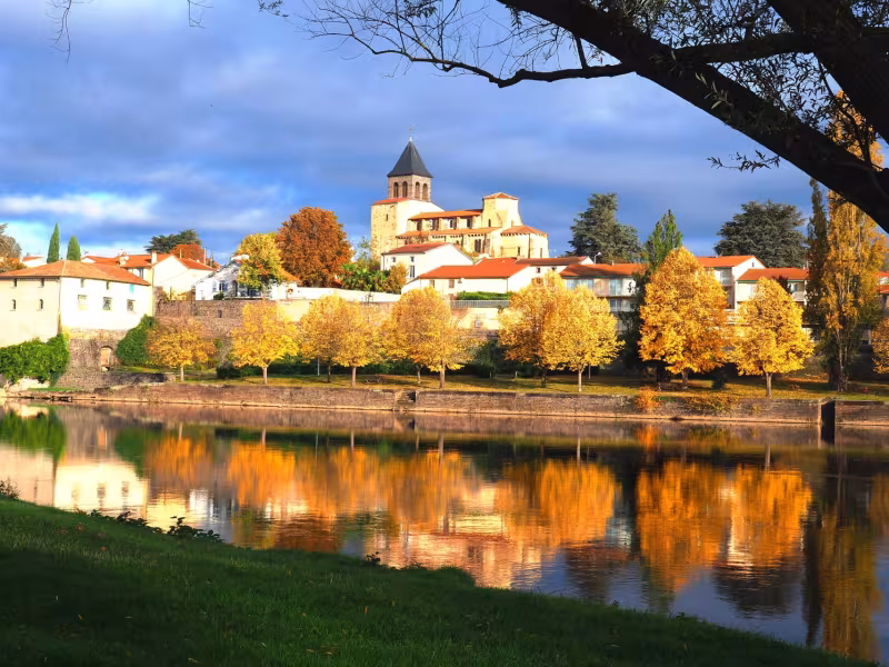 Pont-du-Château à l'automne