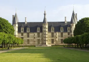 Nevers ville d Art et Histoire